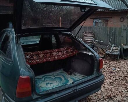 Зеленый Опель Кадет, объемом двигателя 1.6 л и пробегом 215 тыс. км за 800 $, фото 1 на Automoto.ua