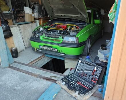 Зеленый Опель Кадет, объемом двигателя 2 л и пробегом 123 тыс. км за 2500 $, фото 3 на Automoto.ua