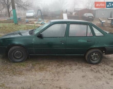 Зеленый Опель Кадет, объемом двигателя 1.6 л и пробегом 350 тыс. км за 600 $, фото 8 на Automoto.ua
