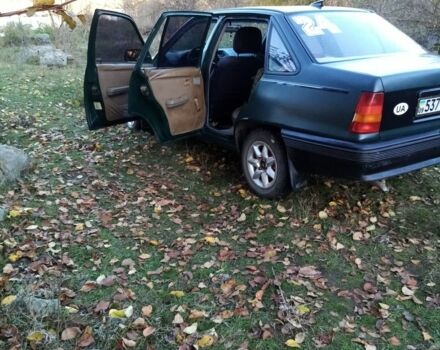 Зелений Опель Кадет, об'ємом двигуна 1.6 л та пробігом 300 тис. км за 907 $, фото 1 на Automoto.ua