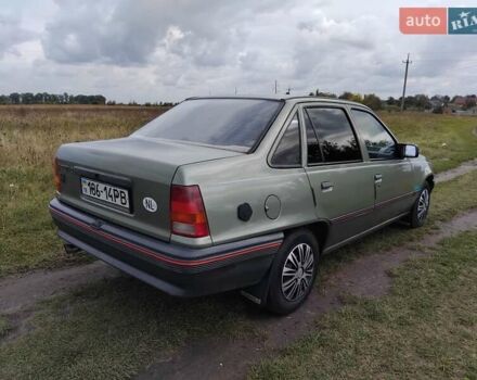Зеленый Опель Кадет, объемом двигателя 1.3 л и пробегом 175 тыс. км за 1699 $, фото 7 на Automoto.ua