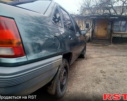Зеленый Опель Кадет, объемом двигателя 1.3 л и пробегом 300 тыс. км за 1150 $, фото 4 на Automoto.ua