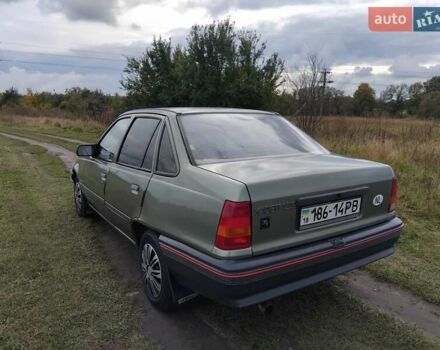 Зеленый Опель Кадет, объемом двигателя 1.3 л и пробегом 175 тыс. км за 1699 $, фото 9 на Automoto.ua
