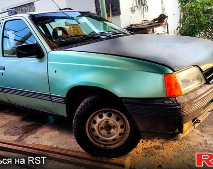 Зеленый Опель Кадет, объемом двигателя 1.4 л и пробегом 250 тыс. км за 1000 $, фото 1 на Automoto.ua