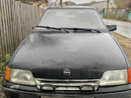 Зеленый Опель Кадет, объемом двигателя 1.6 л и пробегом 3 тыс. км за 355 $, фото 1 на Automoto.ua