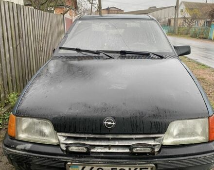 Зеленый Опель Кадет, объемом двигателя 1.6 л и пробегом 3 тыс. км за 355 $, фото 1 на Automoto.ua