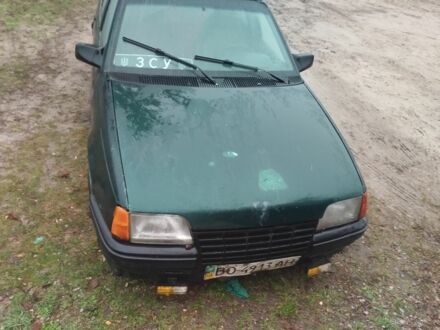 Зеленый Опель Кадет, объемом двигателя 1.6 л и пробегом 350 тыс. км за 600 $, фото 1 на Automoto.ua