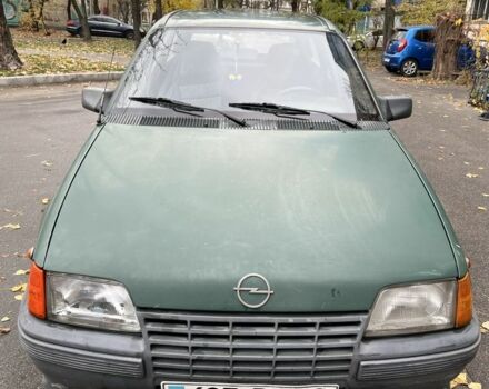 Зеленый Опель Кадет, объемом двигателя 1.6 л и пробегом 200 тыс. км за 1500 $, фото 1 на Automoto.ua