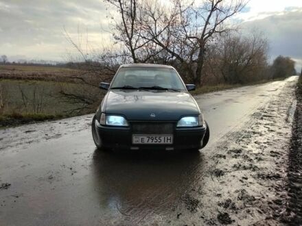 Зеленый Опель Кадет, объемом двигателя 2 л и пробегом 3 тыс. км за 1300 $, фото 1 на Automoto.ua