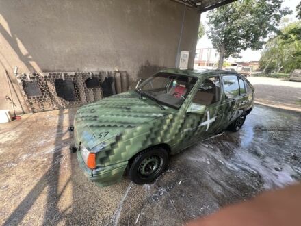 Опель Кадет 1987 у Шевченковом на Automoto.ua Зелений Опель Кадет, об'ємом двигуна 1.3 л та пробігом 199 тис. км за 629 $, фото 1 на Automoto.ua