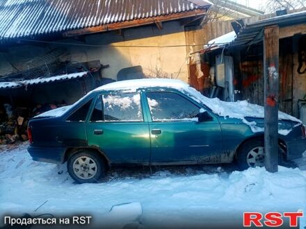 Зелений Опель Кадет, об'ємом двигуна 1.3 л та пробігом 1000 тис. км за 450 $, фото 1 на Automoto.ua