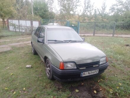 Зелений Опель Кадет, об'ємом двигуна 1.6 л та пробігом 999 тис. км за 485 $, фото 1 на Automoto.ua