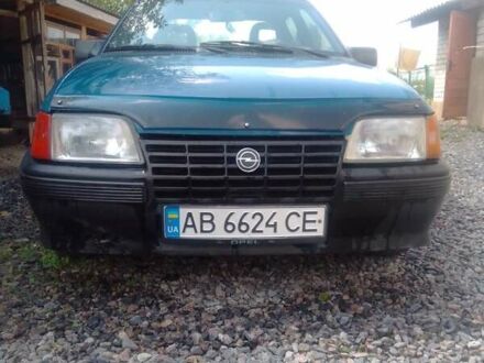 Зеленый Опель Кадет, объемом двигателя 1.6 л и пробегом 1 тыс. км за 750 $, фото 1 на Automoto.ua