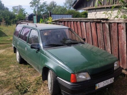 Зелений Опель Кадет, об'ємом двигуна 1.3 л та пробігом 1 тис. км за 704 $, фото 1 на Automoto.ua
