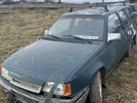 Зелений Опель Кадет, об'ємом двигуна 1.6 л та пробігом 200 тис. км за 300 $, фото 1 на Automoto.ua