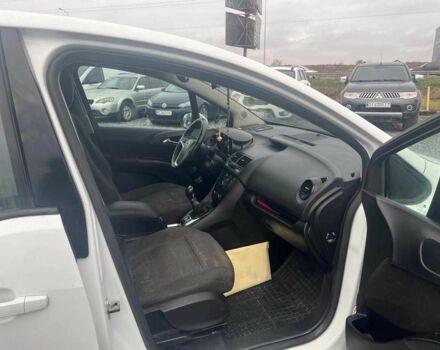 Белый Опель Мерива, объемом двигателя 1.7 л и пробегом 210 тыс. км за 5590 $, фото 12 на Automoto.ua