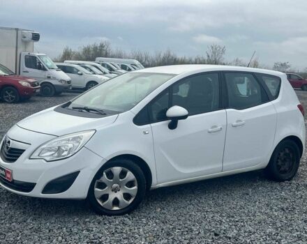 Белый Опель Мерива, объемом двигателя 1.7 л и пробегом 210 тыс. км за 5590 $, фото 2 на Automoto.ua