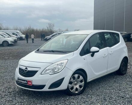 Белый Опель Мерива, объемом двигателя 1.7 л и пробегом 210 тыс. км за 5590 $, фото 1 на Automoto.ua