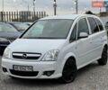 Белый Опель Мерива, объемом двигателя 1.4 л и пробегом 270 тыс. км за 3800 $, фото 2 на Automoto.ua