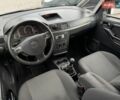 Белый Опель Мерива, объемом двигателя 1.4 л и пробегом 270 тыс. км за 3800 $, фото 6 на Automoto.ua