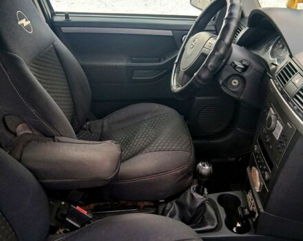 Белый Опель Мерива, объемом двигателя 1.4 л и пробегом 196 тыс. км за 4500 $, фото 6 на Automoto.ua