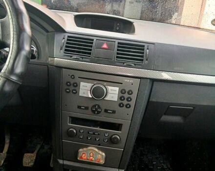 Белый Опель Мерива, объемом двигателя 1.4 л и пробегом 196 тыс. км за 4500 $, фото 11 на Automoto.ua