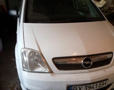 Белый Опель Мерива, объемом двигателя 1.4 л и пробегом 236 тыс. км за 5300 $, фото 3 на Automoto.ua