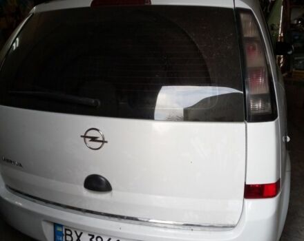 Белый Опель Мерива, объемом двигателя 1.4 л и пробегом 236 тыс. км за 5300 $, фото 2 на Automoto.ua