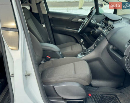 Білий Опель Меріва, об'ємом двигуна 1.25 л та пробігом 253 тис. км за 5499 $, фото 15 на Automoto.ua