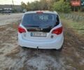 Белый Опель Мерива, объемом двигателя 1.69 л и пробегом 85 тыс. км за 8800 $, фото 4 на Automoto.ua