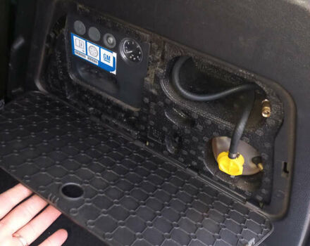 Белый Опель Мерива, объемом двигателя 1.2 л и пробегом 248 тыс. км за 5899 $, фото 16 на Automoto.ua