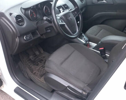 Белый Опель Мерива, объемом двигателя 1.2 л и пробегом 248 тыс. км за 5899 $, фото 9 на Automoto.ua