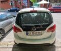 Белый Опель Мерива, объемом двигателя 1.2 л и пробегом 225 тыс. км за 6800 $, фото 2 на Automoto.ua