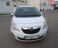 Белый Опель Мерива, объемом двигателя 1.25 л и пробегом 300 тыс. км за 5700 $, фото 1 на Automoto.ua