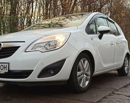 Белый Опель Мерива, объемом двигателя 1.69 л и пробегом 340 тыс. км за 6000 $, фото 4 на Automoto.ua