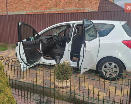 Білий Опель Меріва, об'ємом двигуна 1.3 л та пробігом 241 тис. км за 6500 $, фото 3 на Automoto.ua