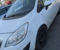 Белый Опель Мерива, объемом двигателя 1.2 л и пробегом 300 тыс. км за 5500 $, фото 1 на Automoto.ua