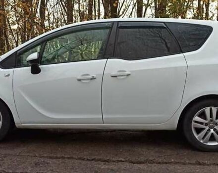 Белый Опель Мерива, объемом двигателя 1.69 л и пробегом 340 тыс. км за 6000 $, фото 6 на Automoto.ua