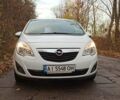 Белый Опель Мерива, объемом двигателя 1.69 л и пробегом 340 тыс. км за 6000 $, фото 7 на Automoto.ua