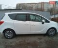 Белый Опель Мерива, объемом двигателя 1.25 л и пробегом 250 тыс. км за 6400 $, фото 5 на Automoto.ua