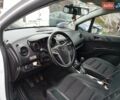 Белый Опель Мерива, объемом двигателя 1.25 л и пробегом 250 тыс. км за 6400 $, фото 3 на Automoto.ua