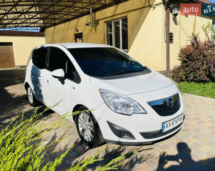 Белый Опель Мерива, объемом двигателя 1.69 л и пробегом 245 тыс. км за 6800 $, фото 19 на Automoto.ua