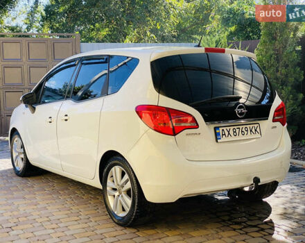 Белый Опель Мерива, объемом двигателя 1.69 л и пробегом 245 тыс. км за 6800 $, фото 8 на Automoto.ua