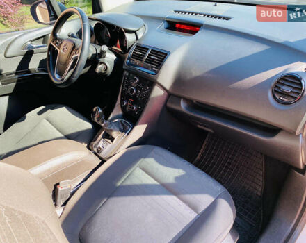 Белый Опель Мерива, объемом двигателя 1.69 л и пробегом 245 тыс. км за 6800 $, фото 22 на Automoto.ua