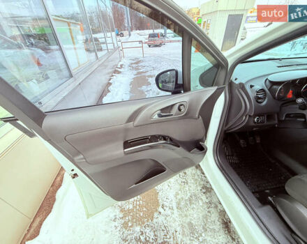 Білий Опель Меріва, об'ємом двигуна 1.7 л та пробігом 240 тис. км за 6700 $, фото 29 на Automoto.ua