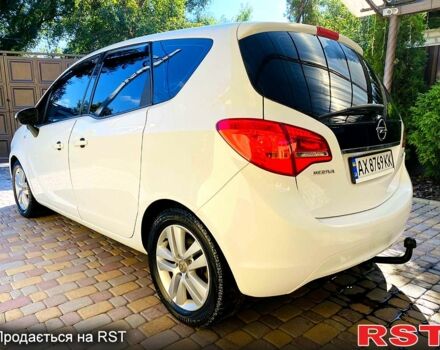 Белый Опель Мерива, объемом двигателя 1.7 л и пробегом 225 тыс. км за 6950 $, фото 7 на Automoto.ua