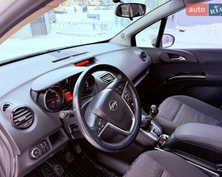 Білий Опель Меріва, об'ємом двигуна 1.7 л та пробігом 240 тис. км за 6700 $, фото 21 на Automoto.ua