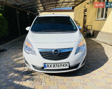 Белый Опель Мерива, объемом двигателя 1.69 л и пробегом 245 тыс. км за 6800 $, фото 13 на Automoto.ua