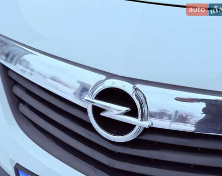 Білий Опель Меріва, об'ємом двигуна 1.7 л та пробігом 240 тис. км за 6700 $, фото 37 на Automoto.ua