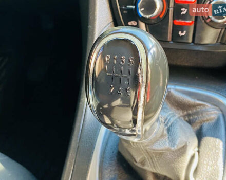 Белый Опель Мерива, объемом двигателя 1.69 л и пробегом 245 тыс. км за 6800 $, фото 20 на Automoto.ua